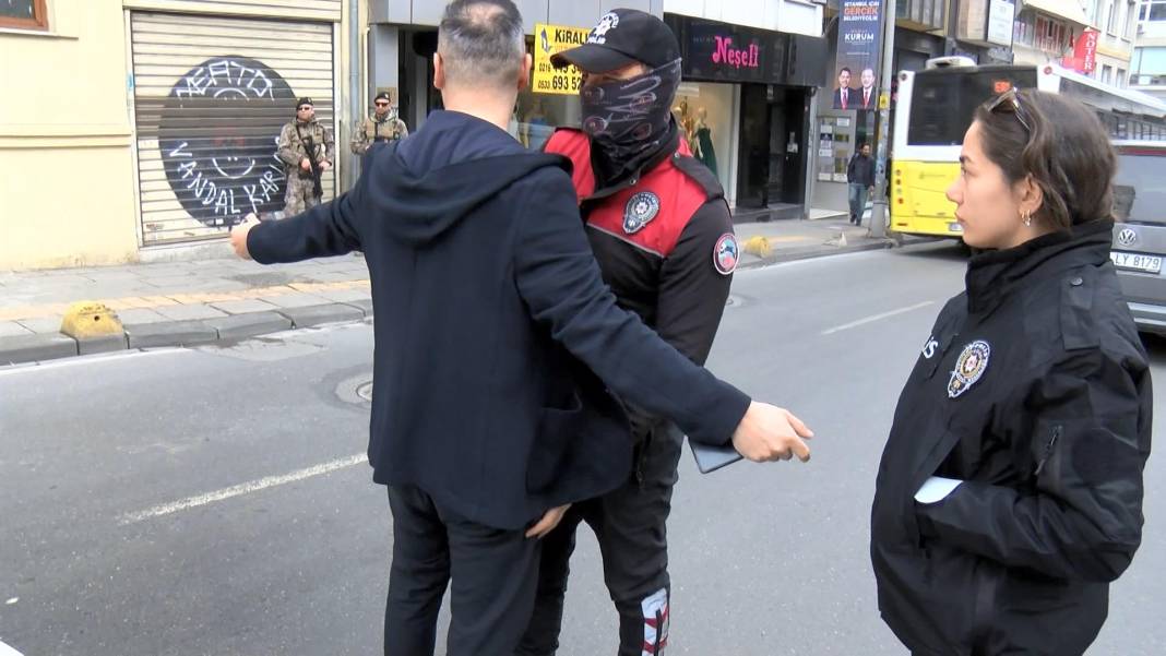 İstanbul'da polisten ‘huzur uygulaması’ 1